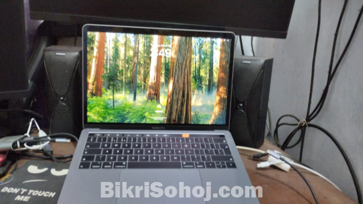 Macbook pro 2019, 1TB ssd, 16GB Ram